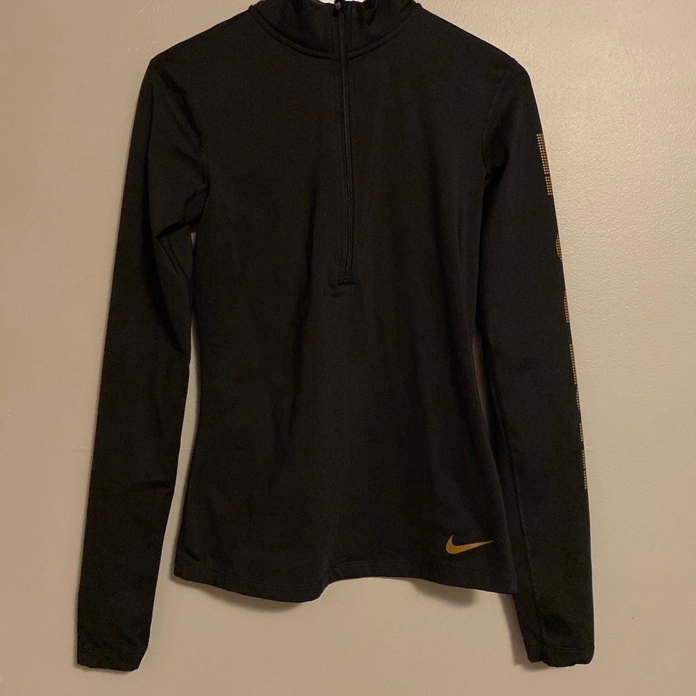 black quarter nike dri-fit zip up